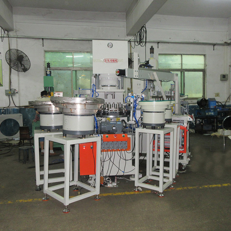 全自動(dòng)四柱沖壓機(jī)